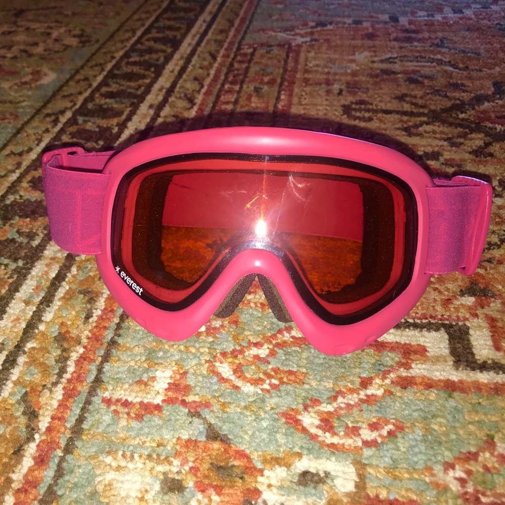 Pink Ski goggles